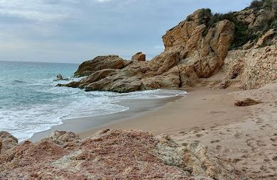 playa de arena nudista